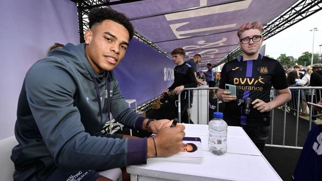 韦德体育平台-王勤伯：教本国球员西班牙语的比利时豪门